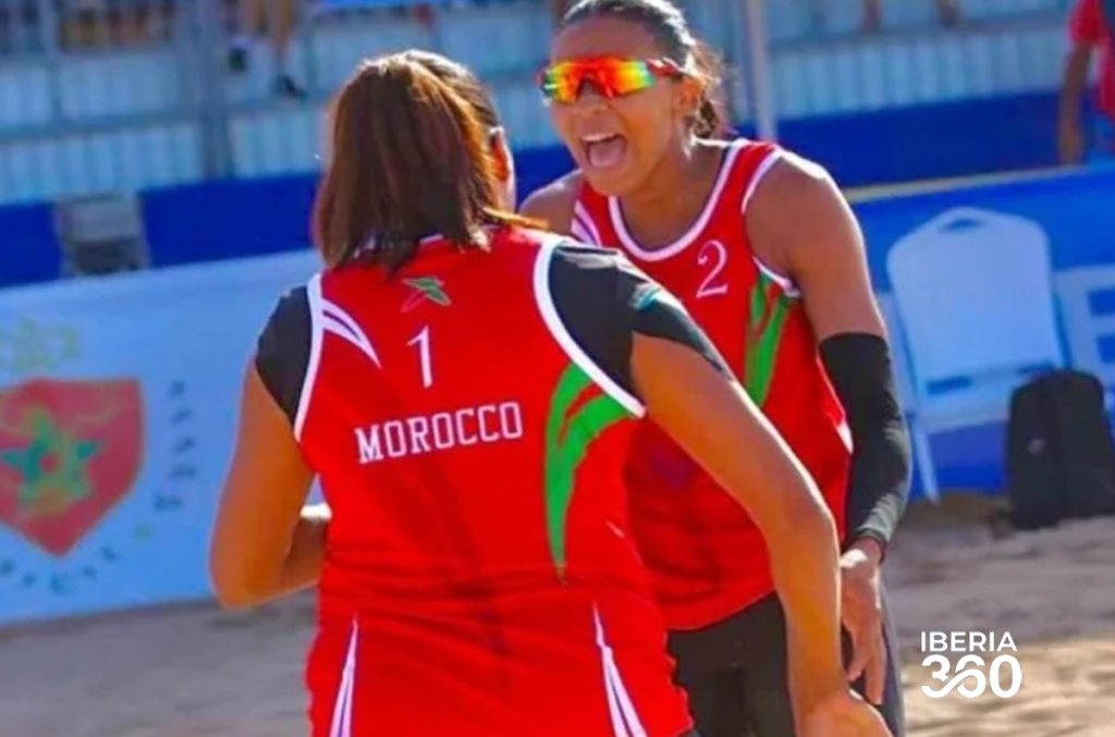 البطولة العربية للأمم للكرة الطائرة الشاطئية: المنتخب المغربي للسيدات يتأهل إلى المباراة النهائية