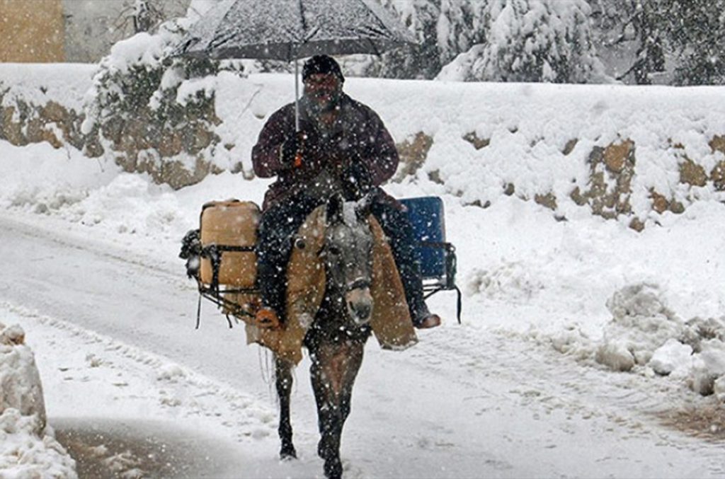 نشرة إنذارية بالمغرب: هبات رياح محليا قوية مع احتمال هبوب الغبار اليوم الاثنين وغدا الثلاثاء
