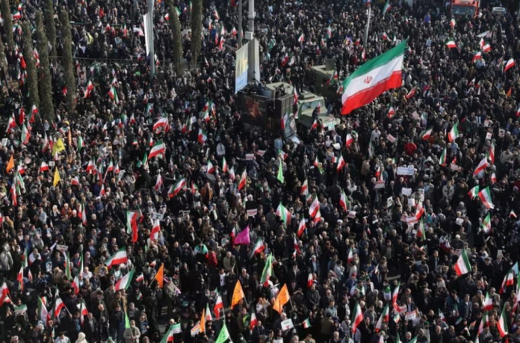 España convoca al embajador iraní